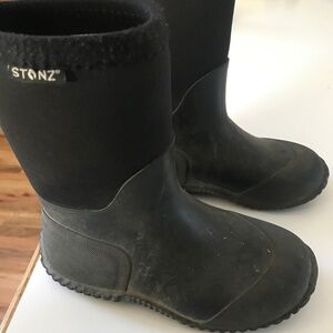 Stonz West Boots size 1 kids